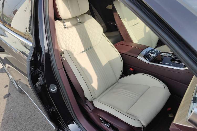 Used Hongqi H9 2020 2.0T Smart Connect Flagship Edition
