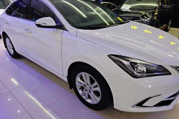 Used Changan Eado 2019 High-Energy Edition 1.6L GDI Automatic Pioneer Model China VI Standard
