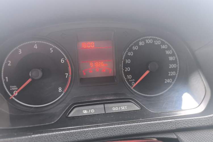 Used Volkswagen Jetta 2017 1.5L Manual Fashion Edition
