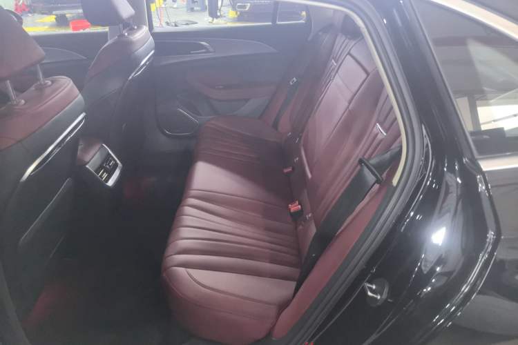 Used Hongqi H5 2023 2.0T Automatic Smart Connect Flagship Edition
