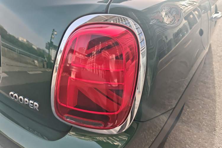 Used  MINI 2018 1.5T COOPER Classic Edition Five-Door Version
