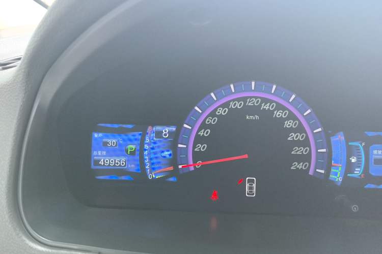 Used BYD M6 2015 2.4L Automatic Prestige Edition
