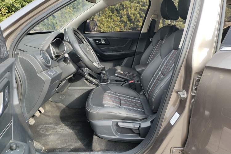 Used Bestune X40 2017 1.6L Manual Luxury Model
