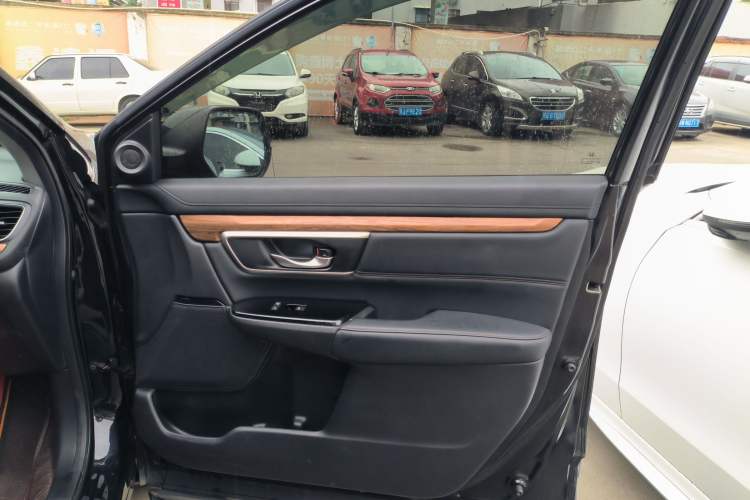 Used Honda CR-V 2021 240TURBO CVT 2WD Fashion Edition
