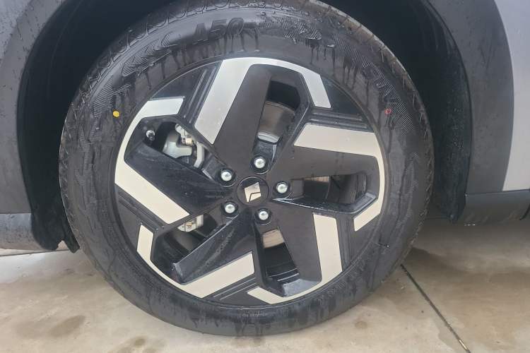 Used Baojun Yunhai 2024 140km Plug-in Hybrid Version
