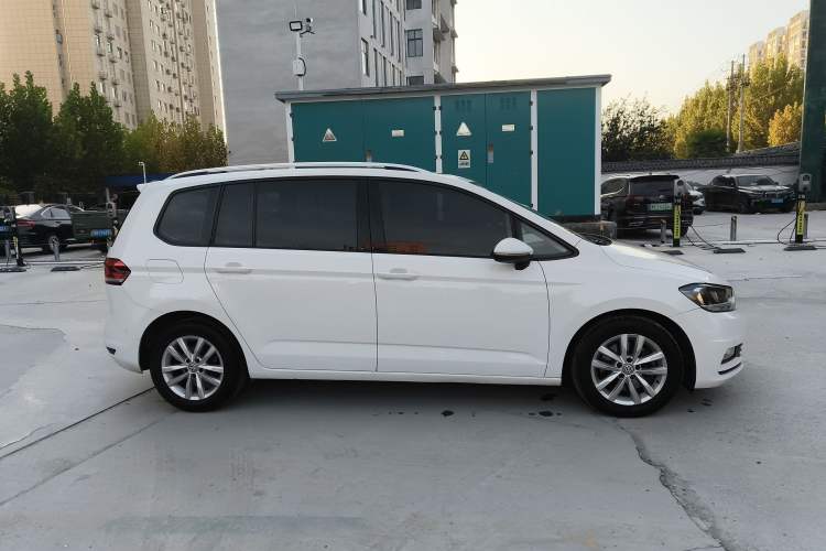 Used Volkswagen Touran 2018 Volkswagen Touran L 280TSI DSG Comfort Edition 7 Seats China V Emission Standard
