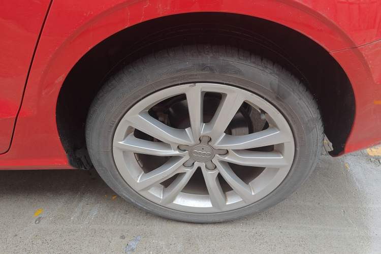 Used Audi A3 2014 Limousine 35 TFSI Automatic Comfort Model
