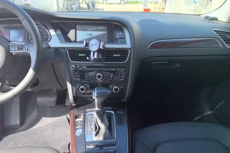 Used Audi A4L 2016 35 TFSI Collection Edition S line Comfort Model
