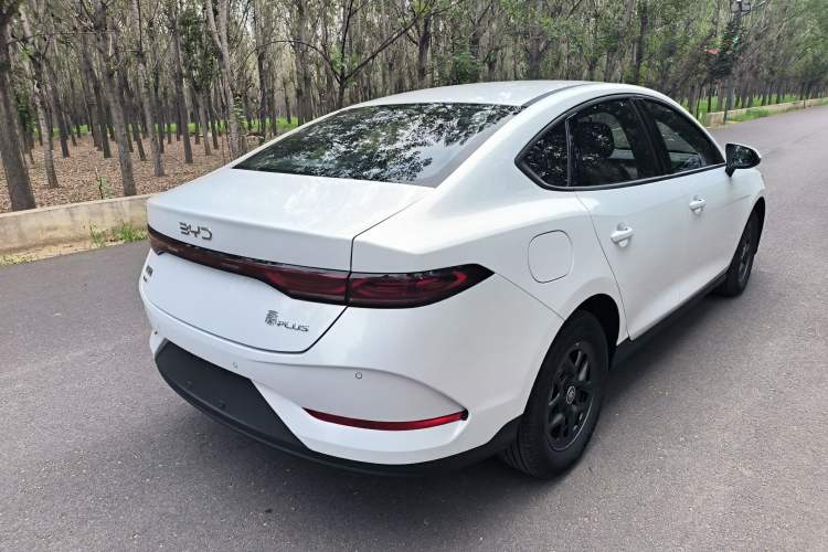 Used BYD Qin PLUS 2025 DM-i Smart Drive 55KM Leading Model
