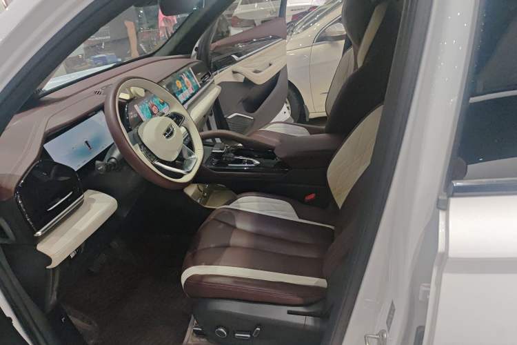 Used Geely Auto Monjaro L 2024 2.0TD High-Power Automatic Two-Wheel Drive Yunqi Version
