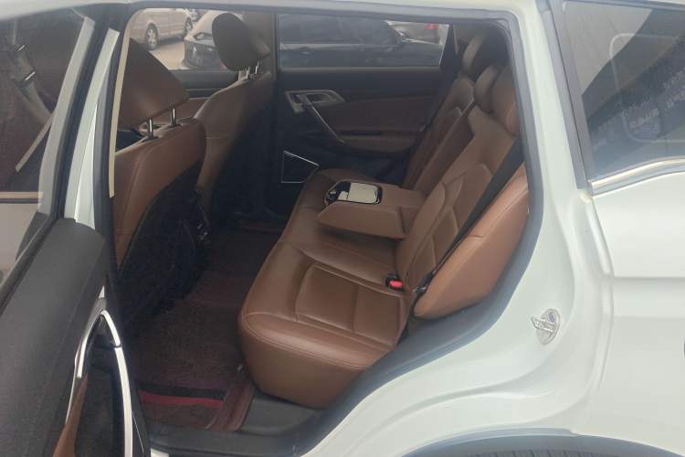 Used Geely Auto Emgrand X7 Sport 2016 1.8TD Automatic ZhiZun Version
