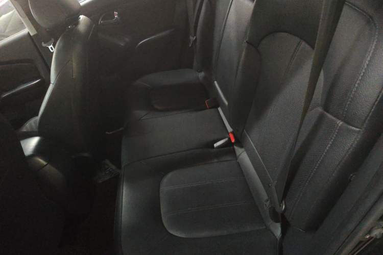 Used Hyundai ix35 2013 2.0L Automatic Two-Wheel Drive Smart GLS China IV Standard