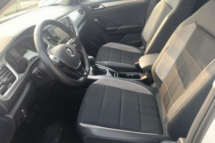 Used Volkswagen T-ROC 2020 280TSI DSG Two-Wheel-Drive Elite Version
