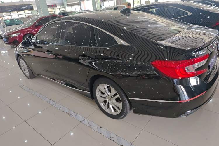 Used Honda Accord 2018 230TURBO Comfort Version National V
