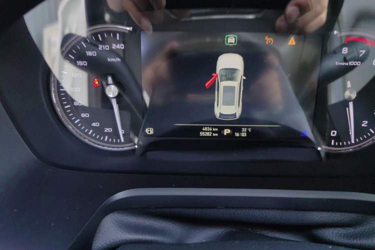 Used Roewe RX5 2018 30T Two-Wheel Drive Automatic Internet Platinum Edition
