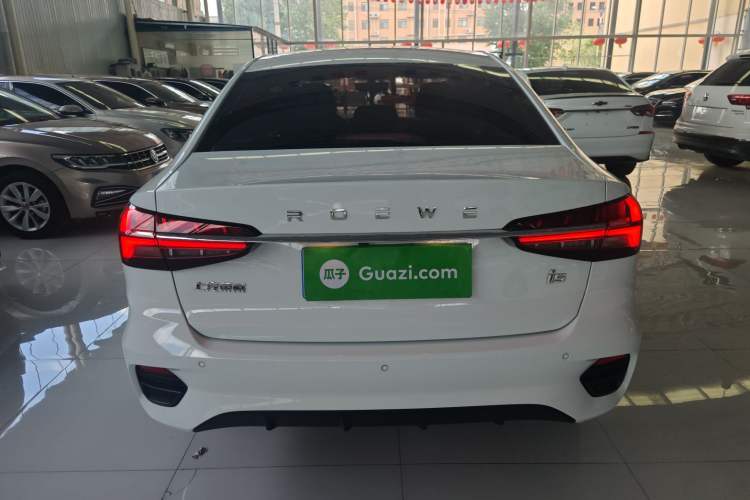 Used Roewe i5 2021 1.5L Manual Platinum Edition
