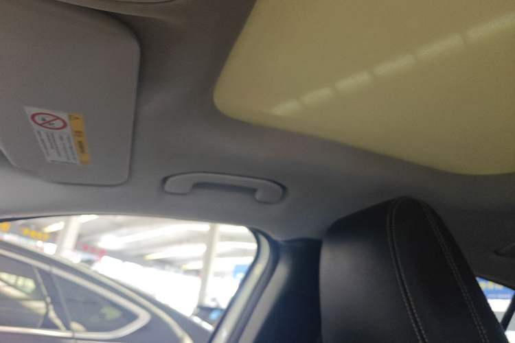 Used Mercedes-Benz GLA 2015 GLA 200 Fashion Model