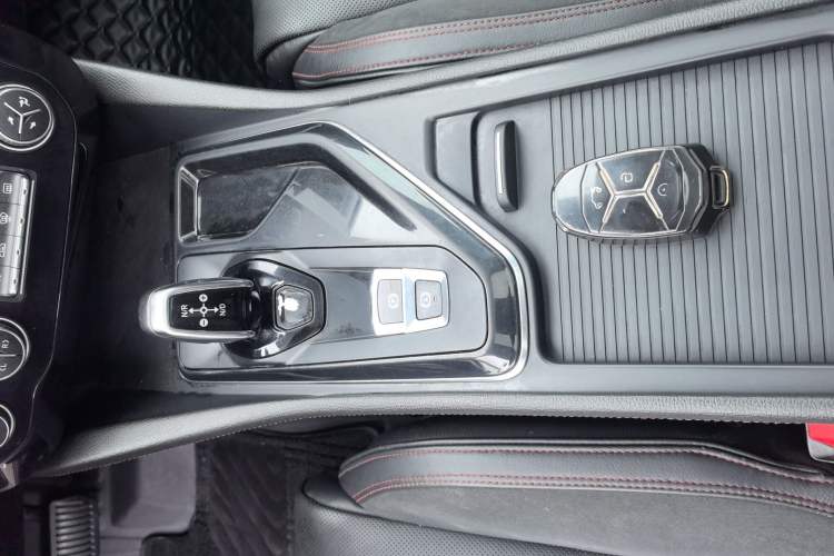 Used Lynk & Co 02 2018 1.5T DCT Two-Wheel Drive Pro Version China V Emission Standard
