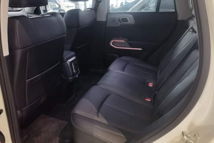 Used  Titanium 3 2025 501 km All-Wheel Drive Intelligent Driving Max Edition
