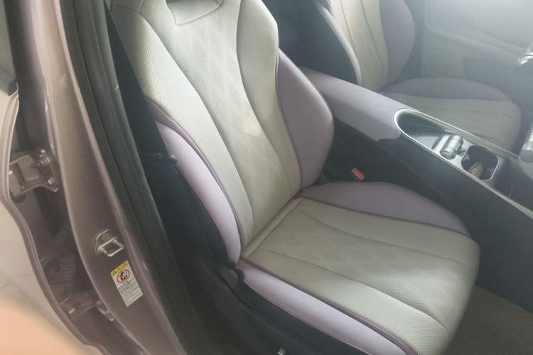 Used BYD Dolphin 2023 420 km Fashion Edition
