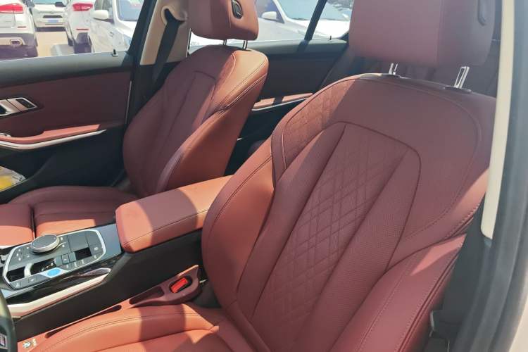 Used BMW i3 2024 eDrive 35 L
