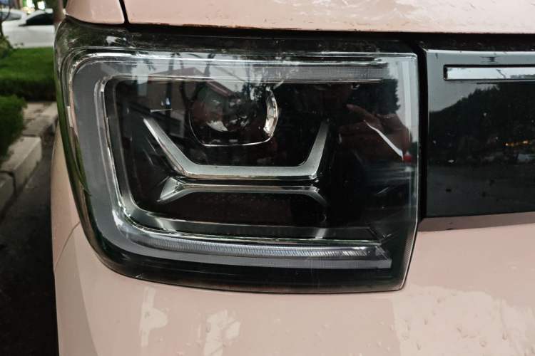 Used Wuling Hongguang MINIEV 2022 GAMEBOY 200km Gaming Edition with Lithium Iron Phosphate
