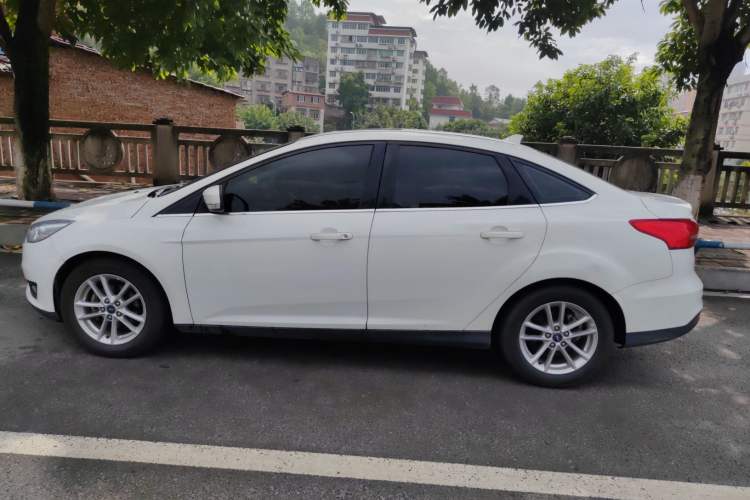 Used Ford Focus 2017 Sedan EcoBoost 180 Automatic Elite Model
