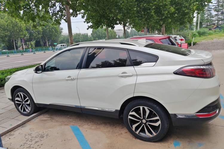 Used Venucia T90 2017 2.0L CVT Smart Edition
