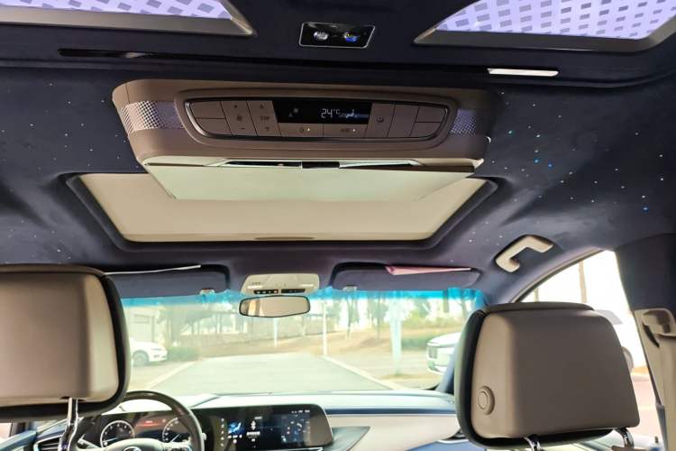 Used Buick GL8 2021 ES Landtrek 653T Comfort Edition