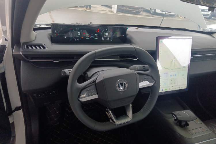 Used Changan Eado 2025 Blue Whale 1.5T 500Bar Prestige Model
