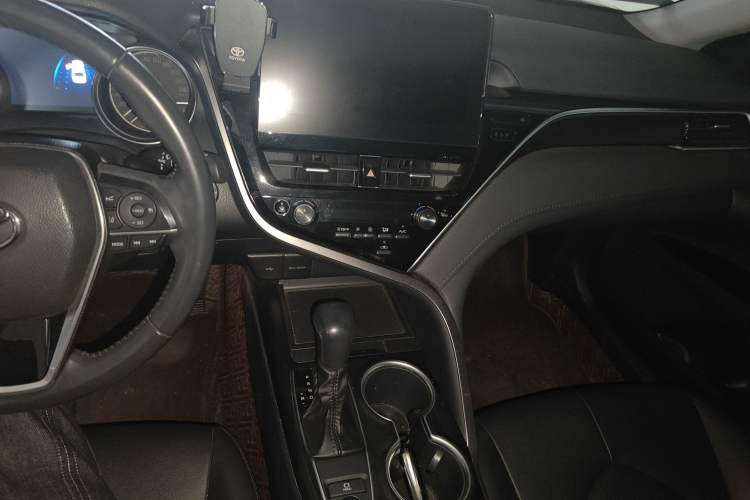 Used Toyota Camry 2021 2.0G Luxury Edition