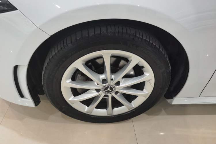 Used Mercedes-Benz A-Class 2021 A 200 L Sport Sedan Fashion Model
