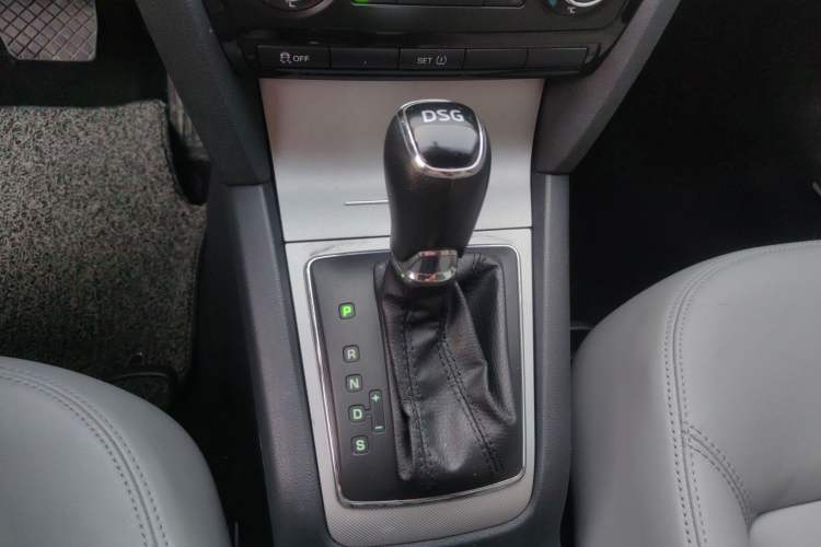 Used Skoda Octavia 2014 1.4TSI DSG Yijun Edition
