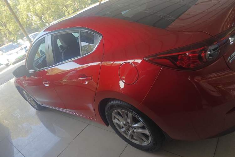 Used Mazda Mazda 3 Axela 2016 Sedan 1.5L Automatic Comfort Model
