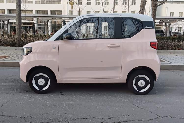 Used Wuling Hongguang MINIEV 2021 Macaron Fashion Model Lithium Iron Phosphate
