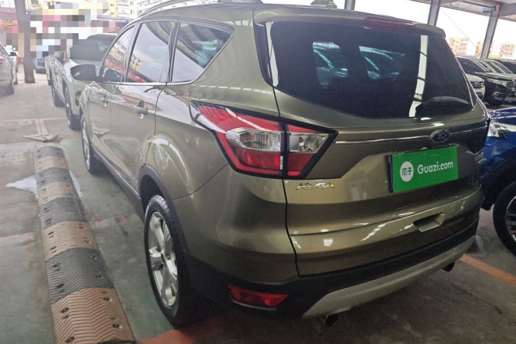 Used Ford Kuga 2018 EcoBoost 180 Two-Wheel-Drive Platinum Edition
