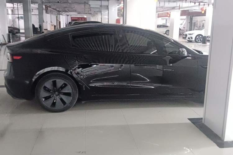 Used Tesla Model 3 2023 Rear-Wheel-Drive Version

