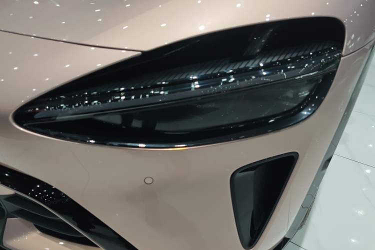 Used Xiaomi Auto YU7 2025 Ultra-Long Range High-Performance All-Wheel-Drive Max Edition
