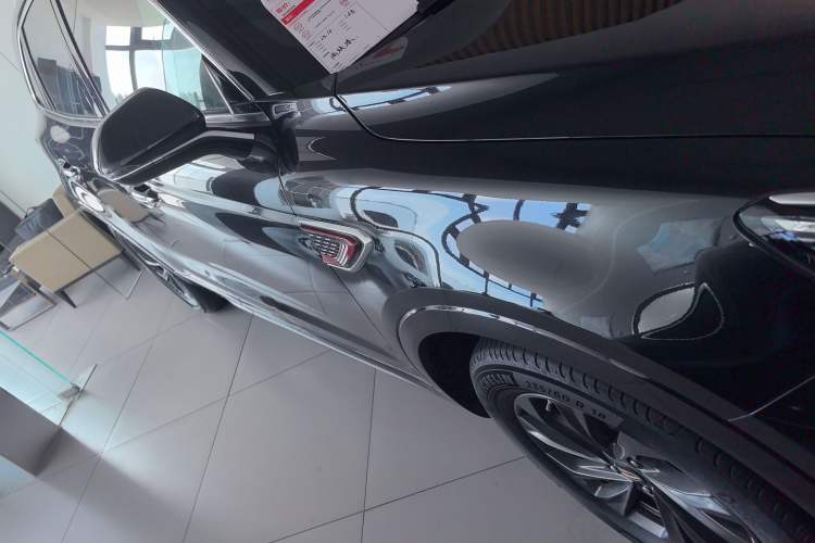 Used Hongqi HS5 2023 2.0T Qixiang Pro Edition
