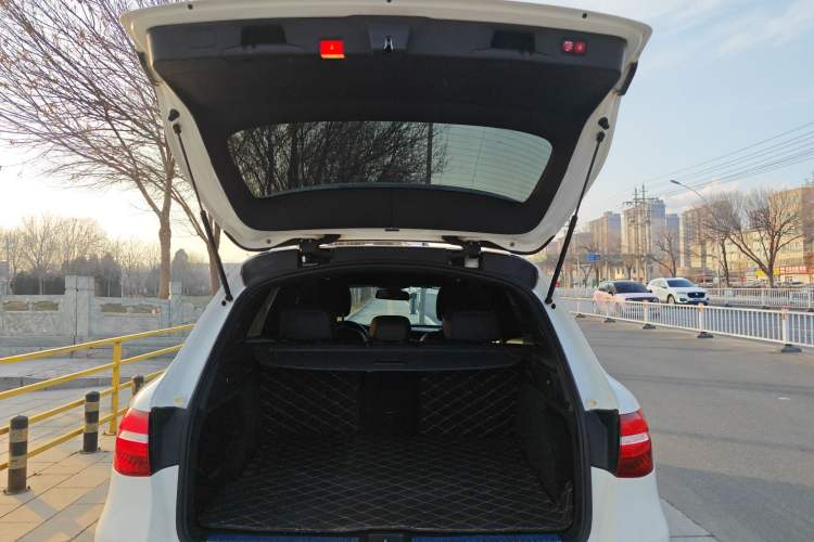 Used Mercedes-Benz GLC 2016 GLC 260 4MATIC Dynamic Edition
