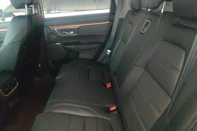 Used Honda CR-V 2021 240TURBO CVT 2WD Fashion Edition
