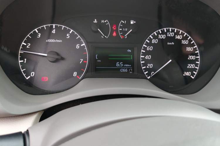 Used Nissan Sylphy 2012 1.6 XL Manual Luxury Edition
