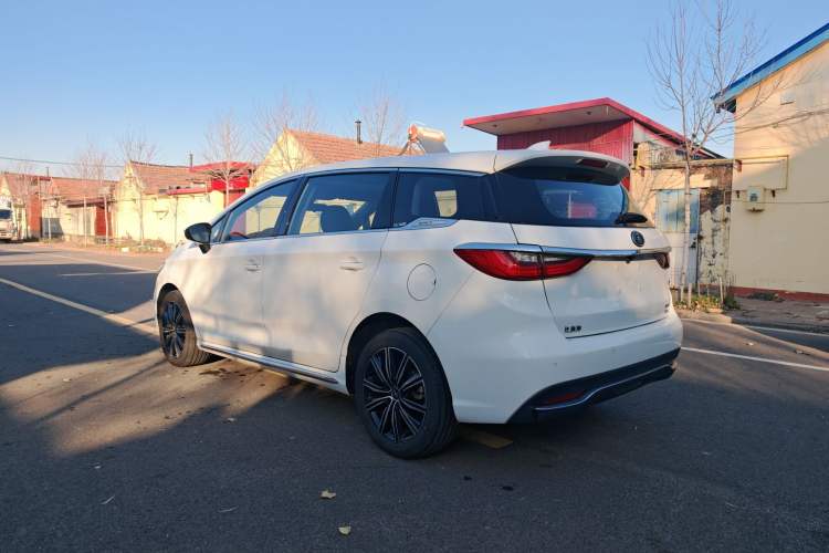 Used BYD Song MAX New Energy 2019 DM 1.5T Smart Connect Advanced 6-Seater China VI Standard
