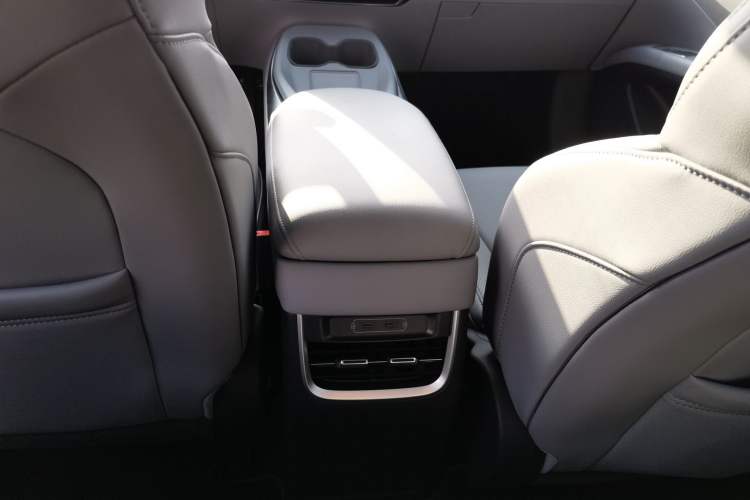 Used XPeng MONA M03 2024 620 with Ultra-Long Range
