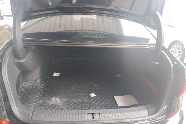 Used Volkswagen Passat 2024 380TSI Dragon Glory Edition
