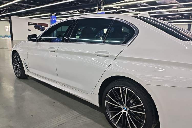 Used BMW 5 Series 2023 530Li Leading Model M Sport Package
