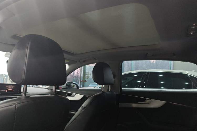 Used Audi A4L 2019 40 TFSI Fashion Edition China VI Emission Standard
