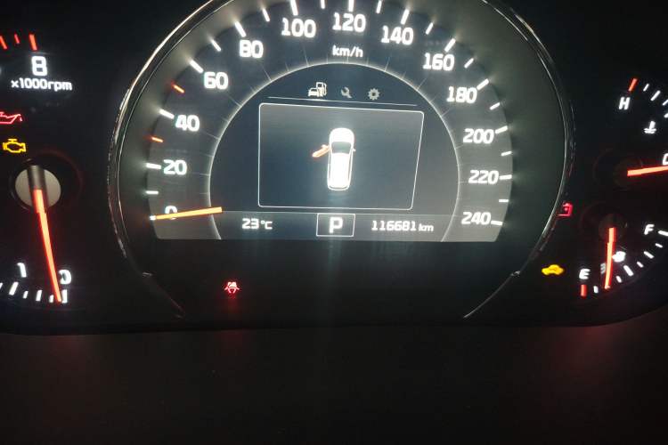 Used Kia Sorento 2015 Sorento L 2.4L Gasoline 4WD Elite Edition 7 Seats China V Emission Standard
