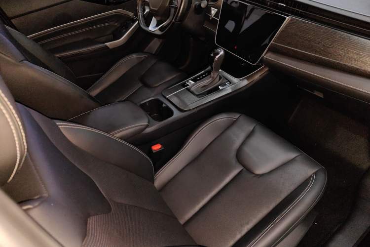 Used Venucia D60 2021 PLUS 1.6L XV CVT Smart Edition
