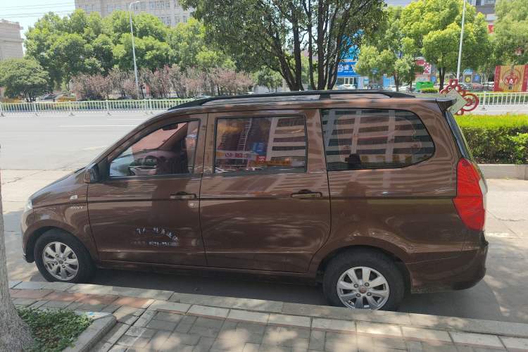 Used Wuling Hongguang 2014 1.5L S Standard Version
